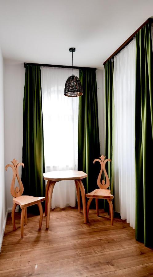 Bed and Breakfast Conacul Olarilor Baia de Fier Exterior foto