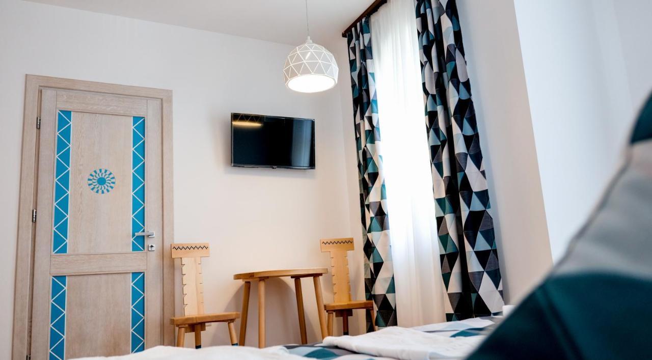 Bed and Breakfast Conacul Olarilor Baia de Fier Exterior foto